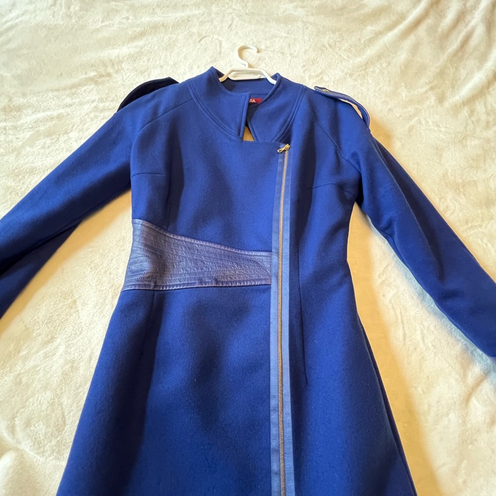 Gorgeous Sapphire Blue Designer Coat with Gold Lining - Picture 12 of 15